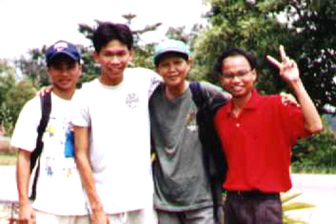 Punya, Me, Peet, Tia